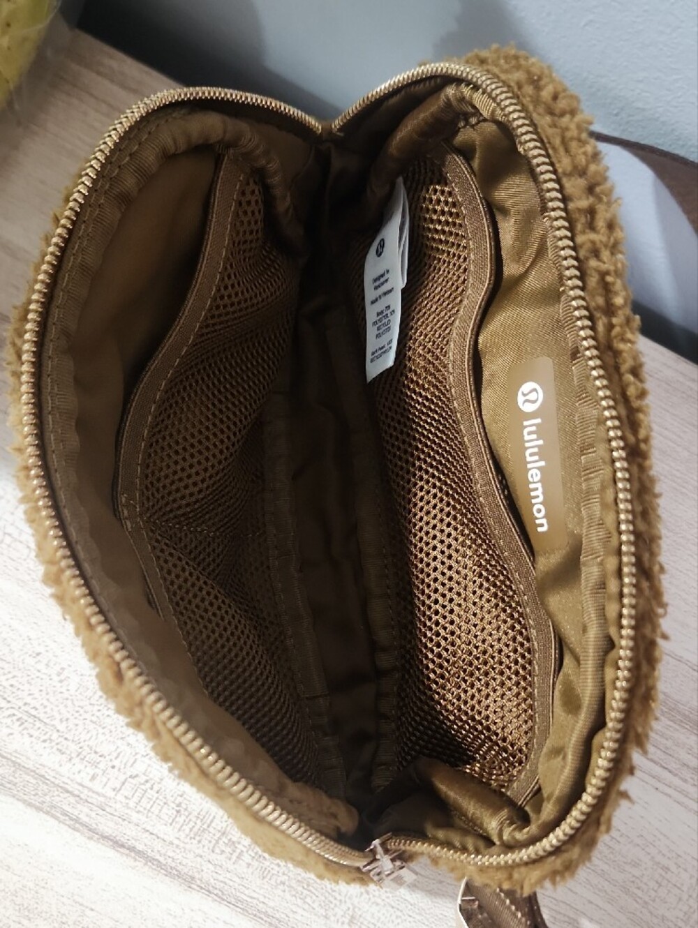 lululemon athletica Camel Brown Sherpa Crossbody Pouch with Silver Zipper Pull - Picture 3 of 3